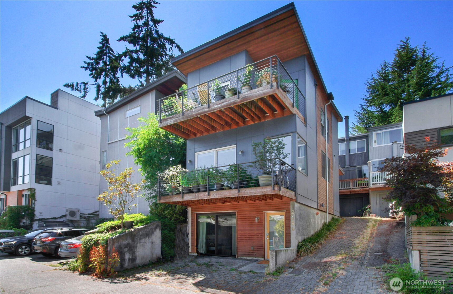 216 26th Avenue E, Seattle, WA 98112