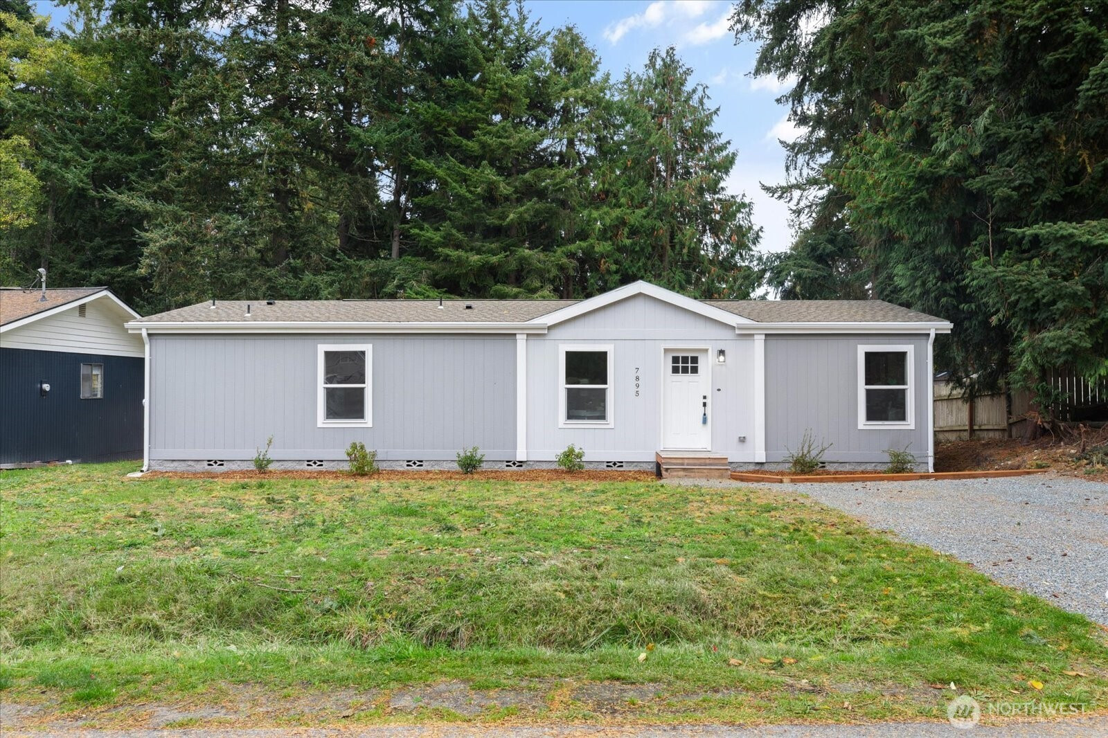 7895 San Juan Avenue, Clinton, WA 98236