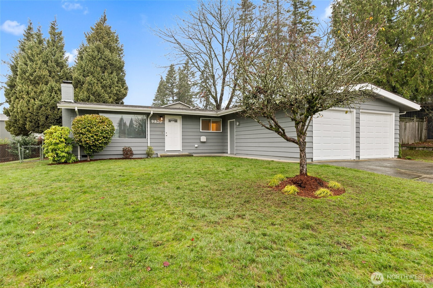 9820 S 210th Place, Kent, WA 98031