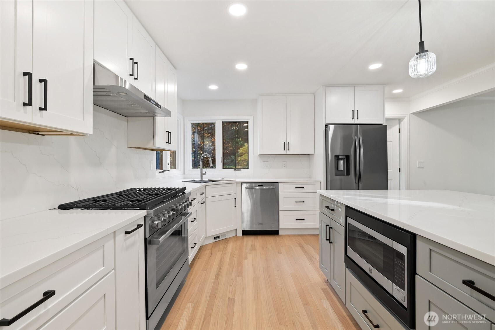 7634 NE 12th Street, Medina, WA 98039