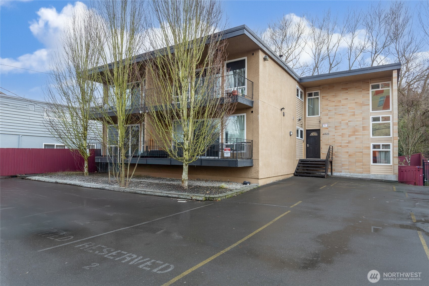 4525 S Henderson Street, Seattle, WA 98118