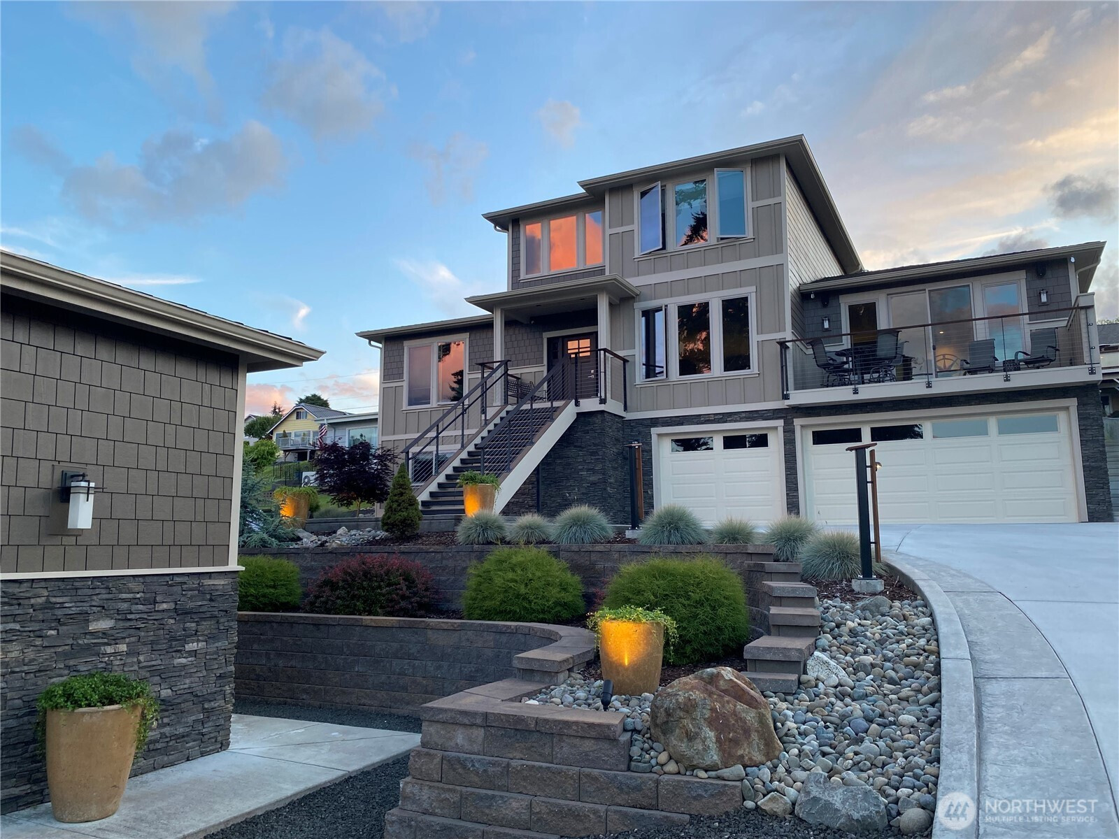 7940 Beach Drive E, Port Orchard, WA 98366