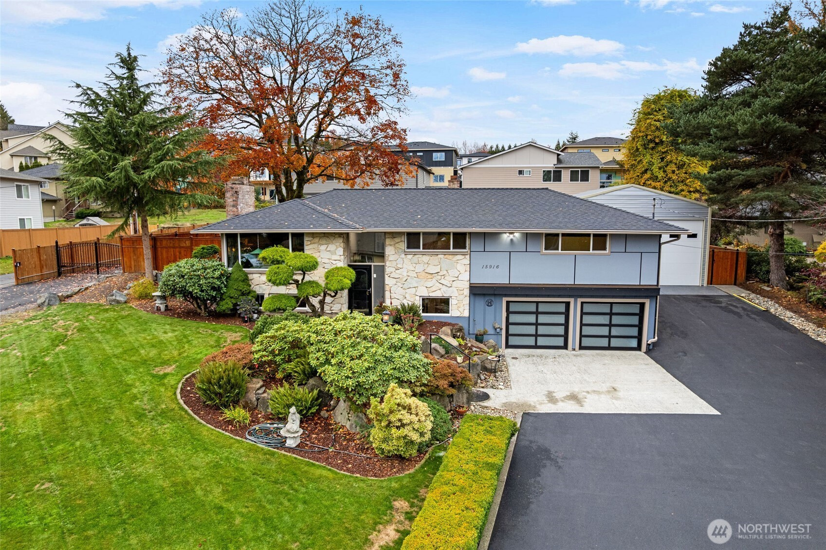 15916 Larch Way, Lynnwood, WA 98087