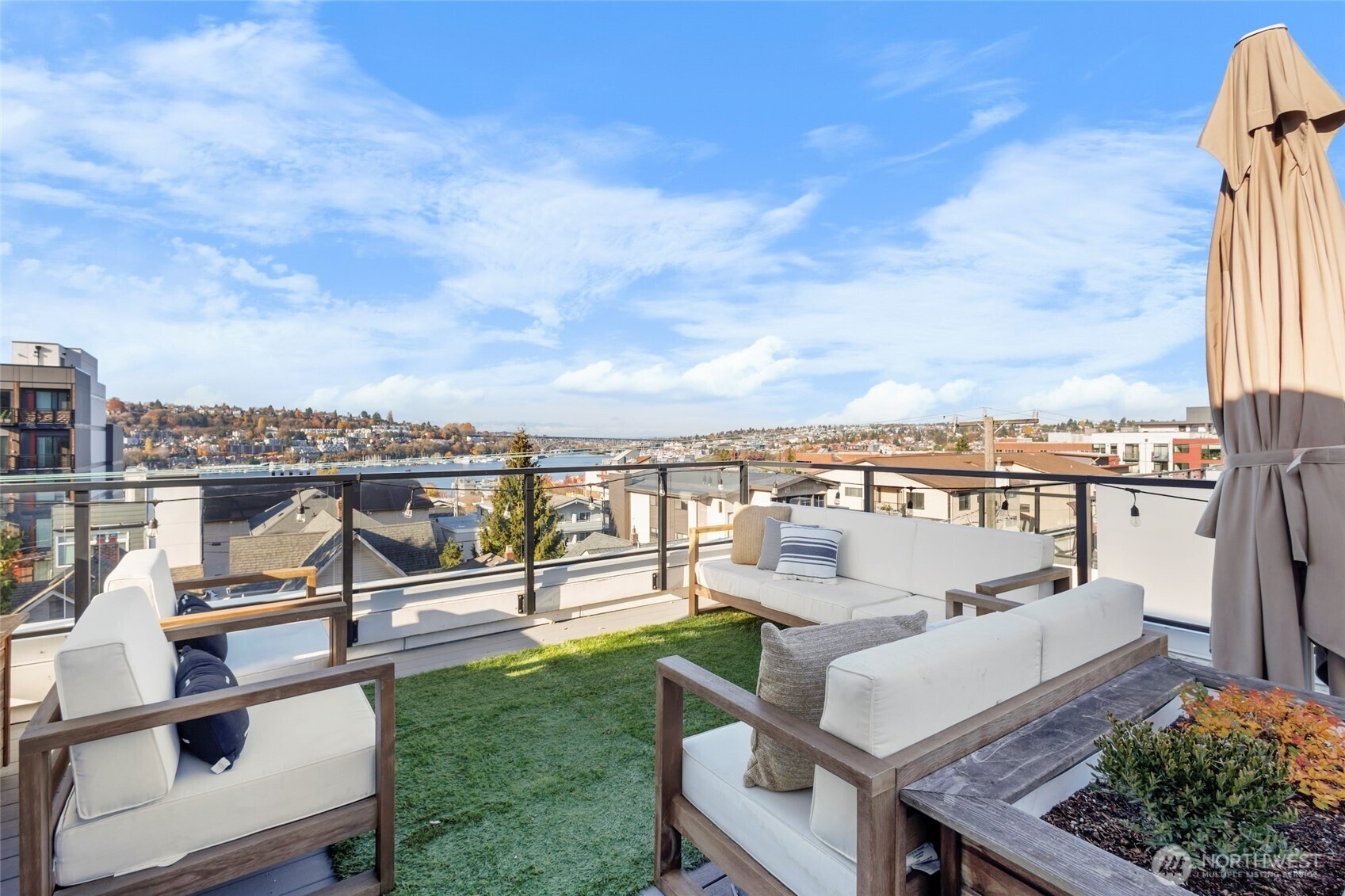 2212 Franklin Avenue E, Seattle, WA 98102