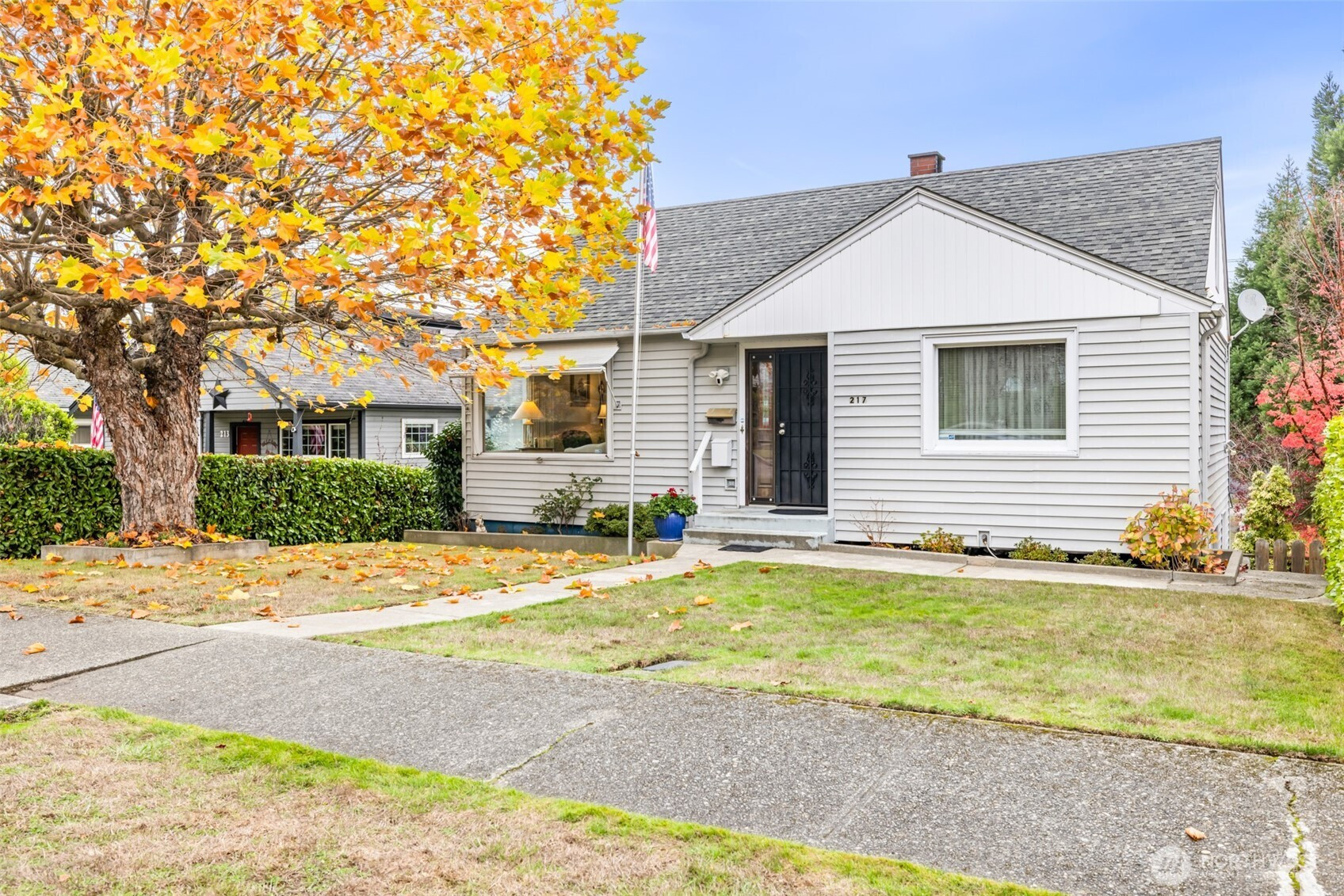 217 E 10th Street, Port Angeles, WA 98362