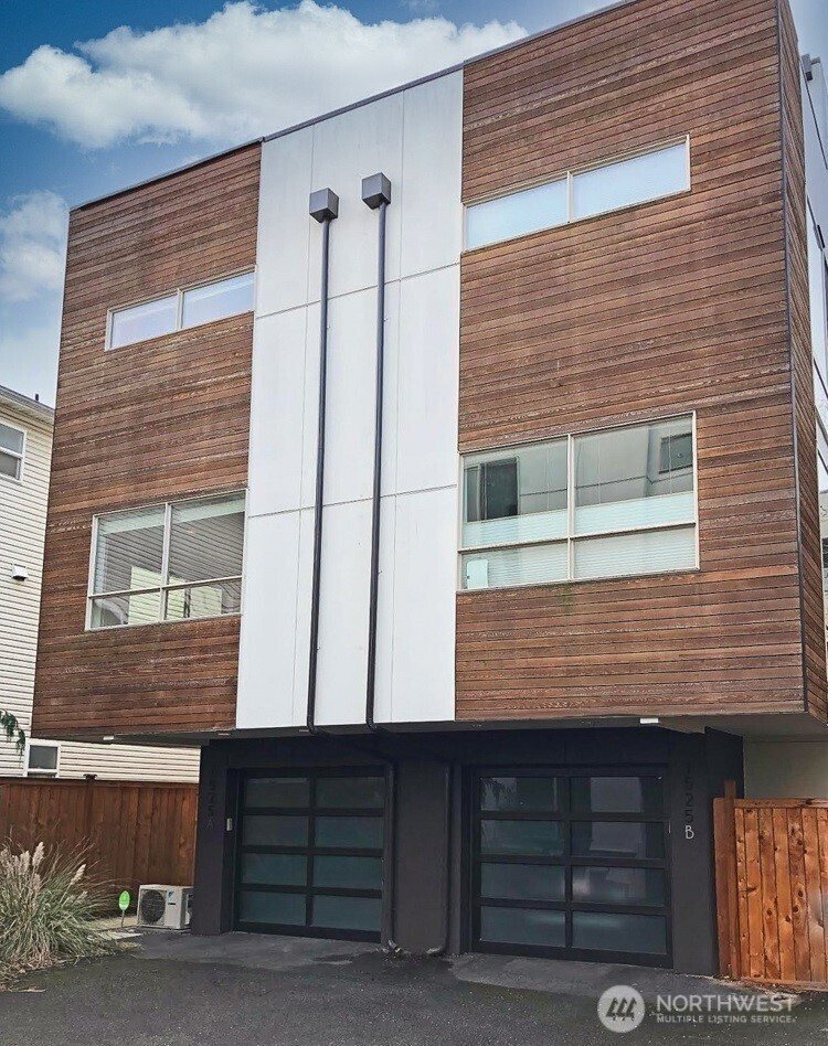 1525 NW 58th Street, Seattle, WA 98107