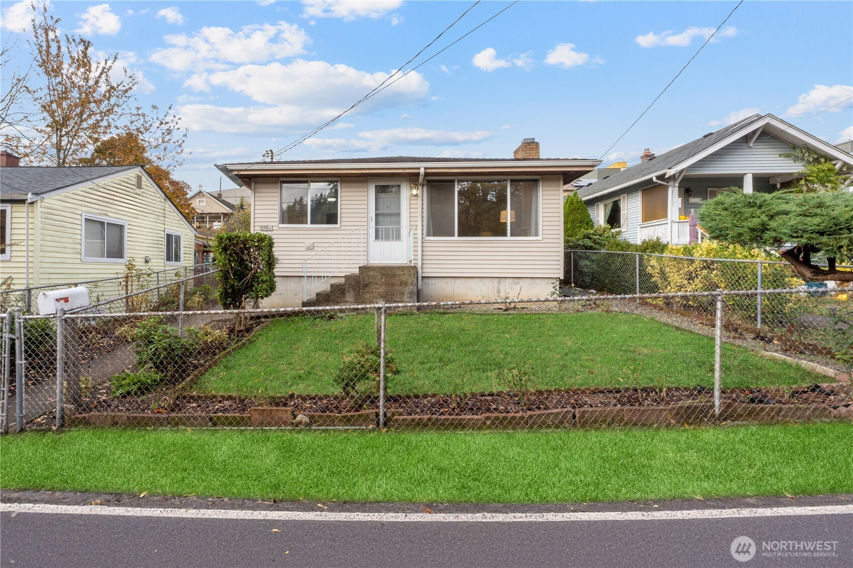 5561 16th Avenue S, Seattle, WA 98108