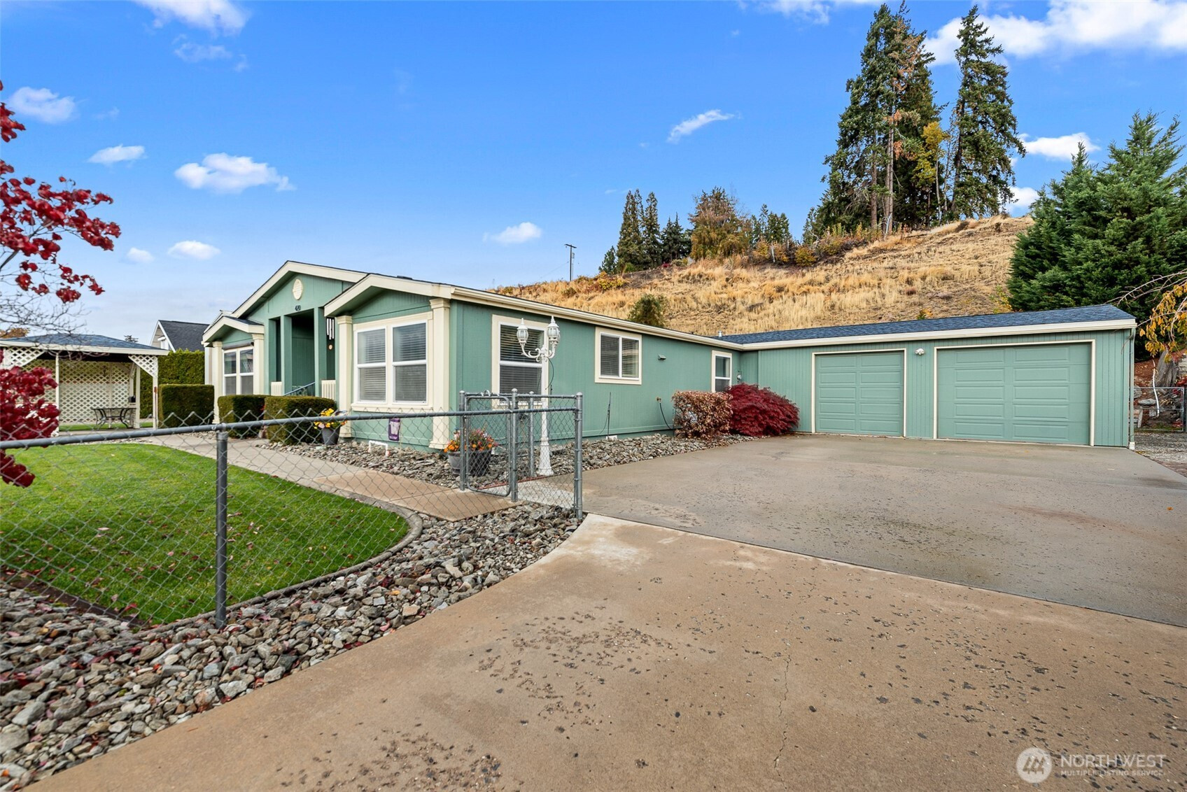 420 Sunnyslope Heights Road, Wenatchee, WA 98801
