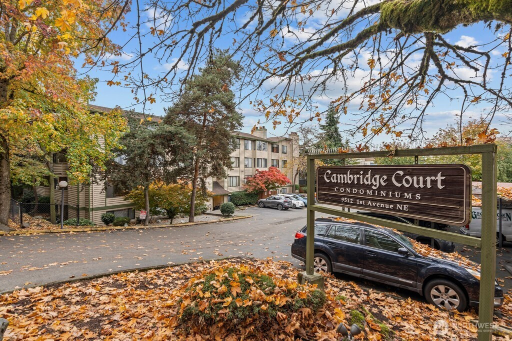 9512 1st Avenue NE, Seattle, WA 98115