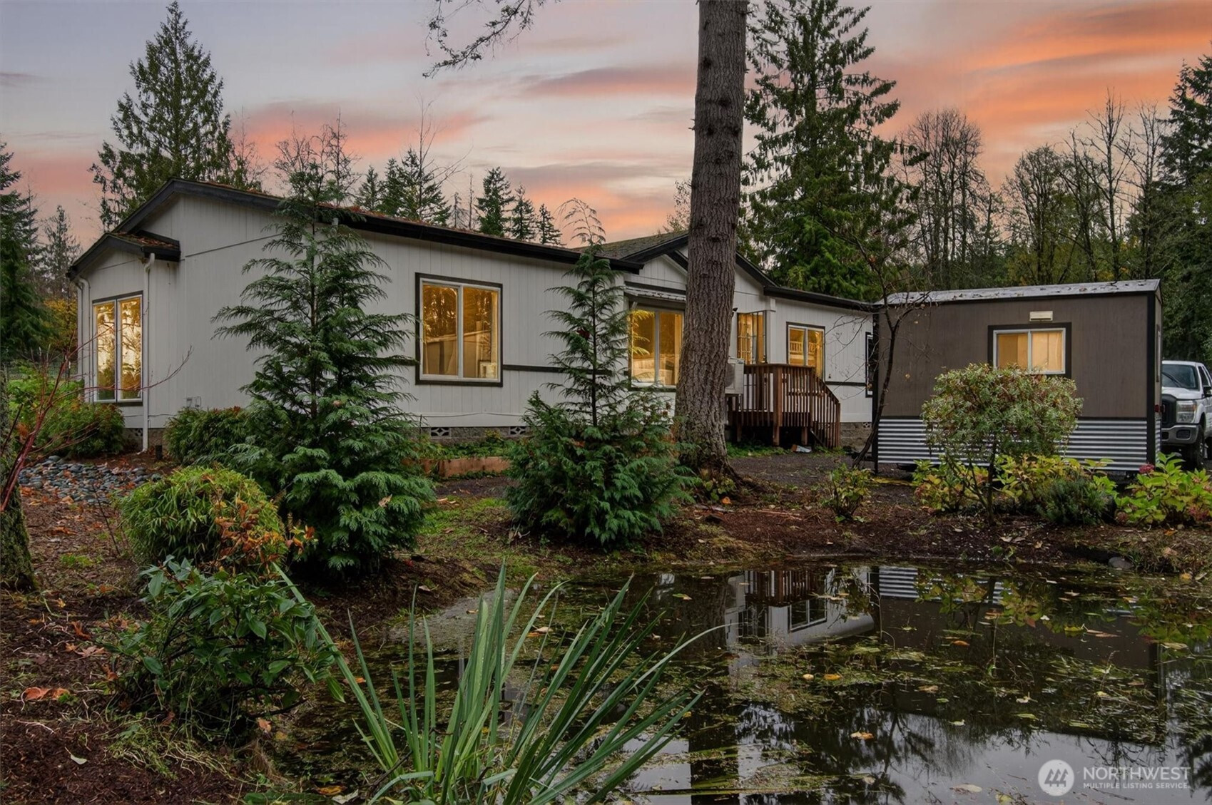 162 Geneva Lane, Castle Rock, WA 98611