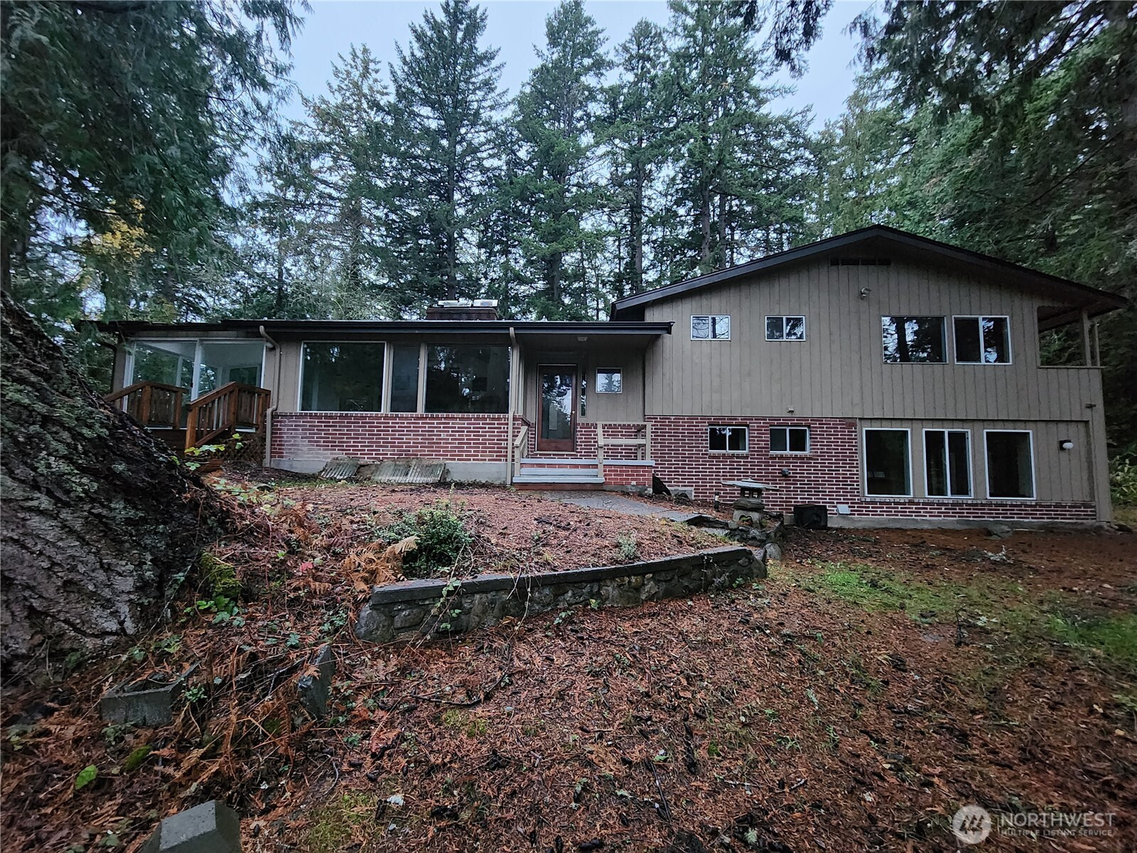8775 Battle Point Dr NE, Bainbridge Island, WA 98110