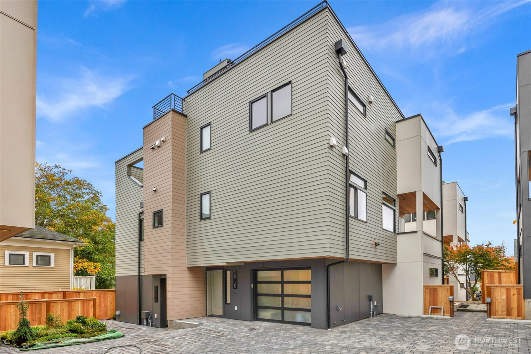 1412 N 47th Street, Seattle, WA 98103