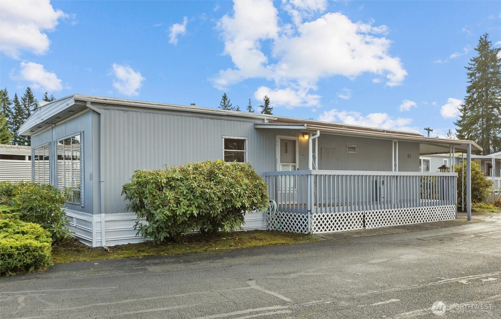 11622 Silver Lake Road, Everett, WA 98208
