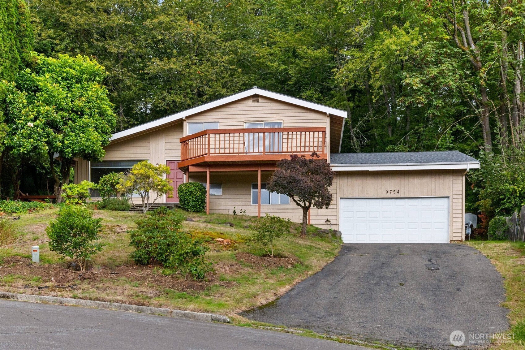 9754 NE 134th Place, Kirkland, WA 98034