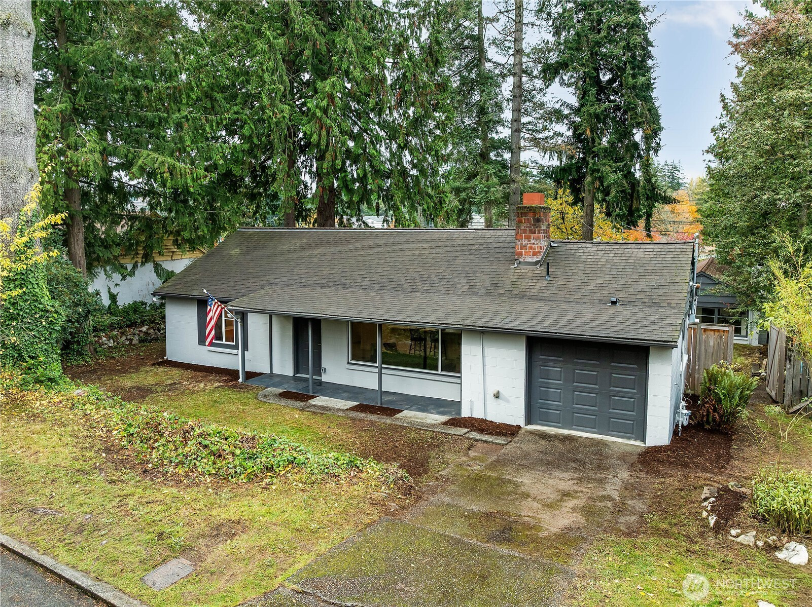 16167 Midvale Avenue N, Shoreline, WA 98133