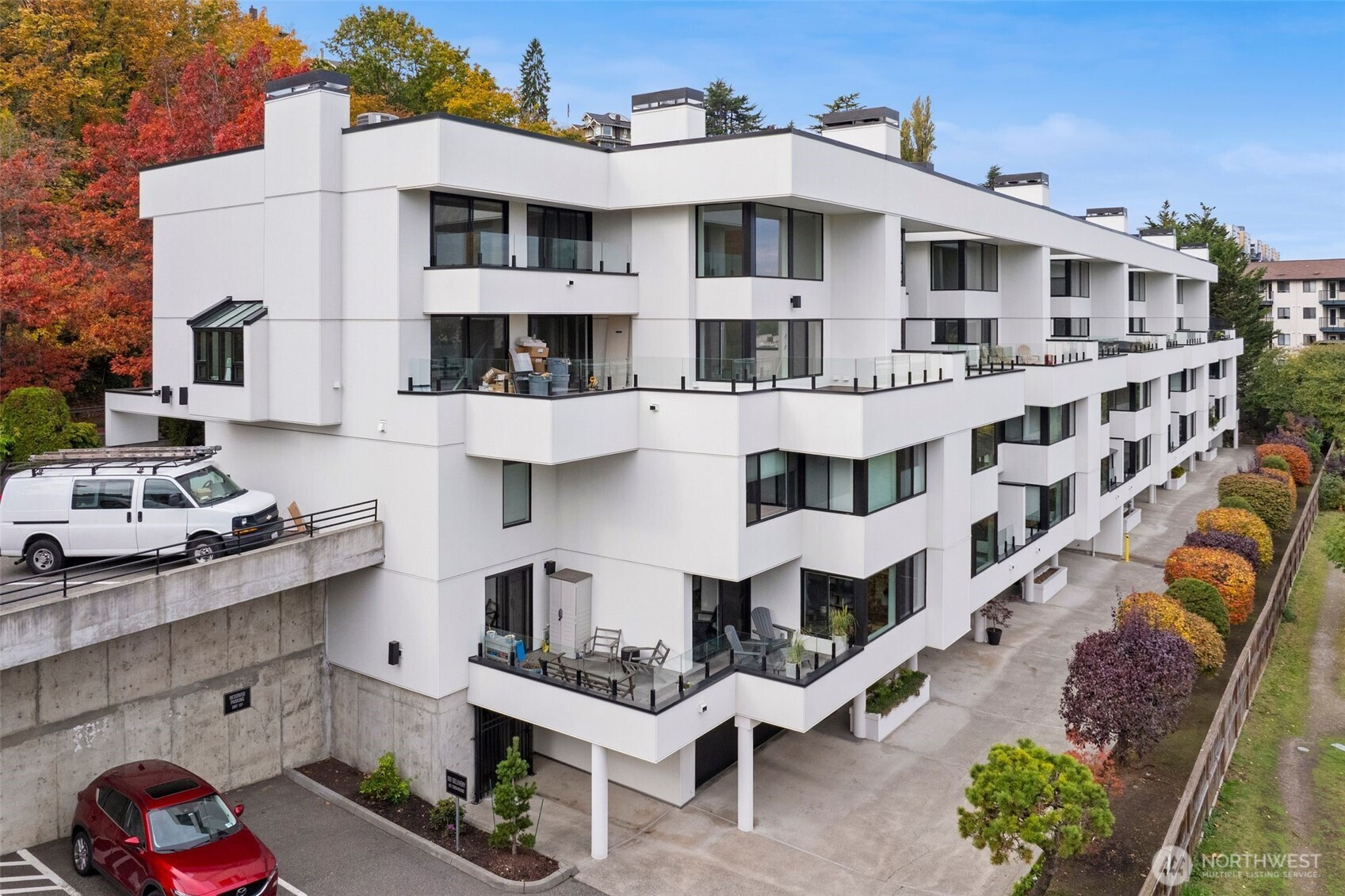 2410 Aurora Avenue N, Seattle, WA 98109