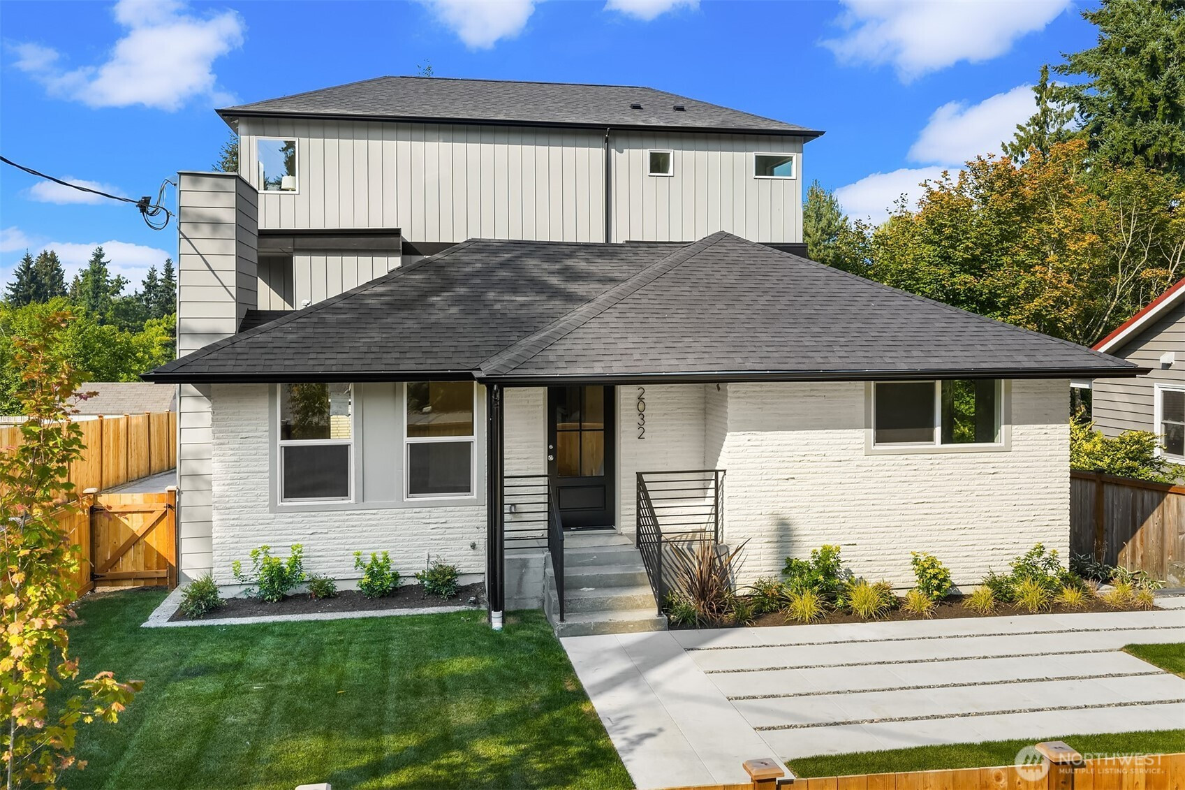 2032 NE 123rd Street, Seattle, WA 98125