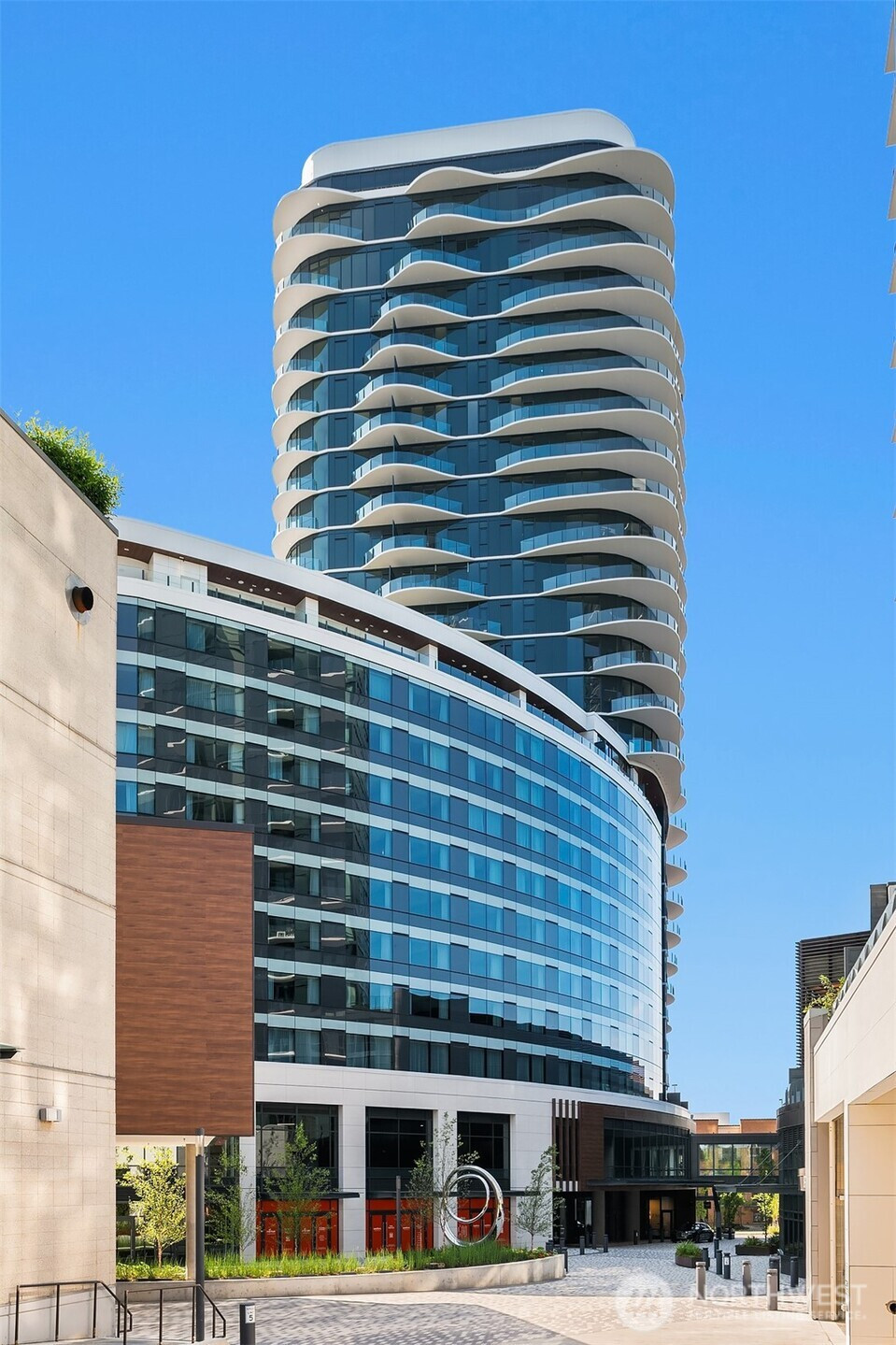 838 Avenue Square NE, Bellevue, WA 98004