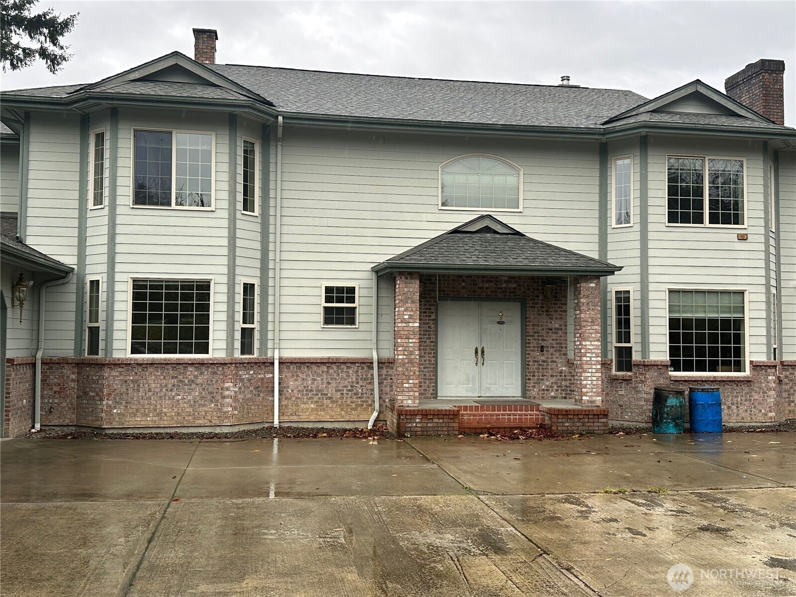 18432 W Lake Desire Drive SE, Renton, WA 98058