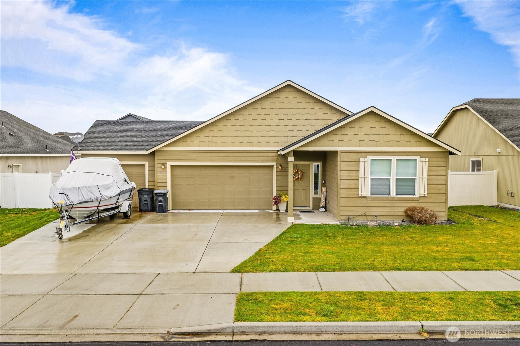 1354 Burr Avenue, Moses Lake, WA 98837