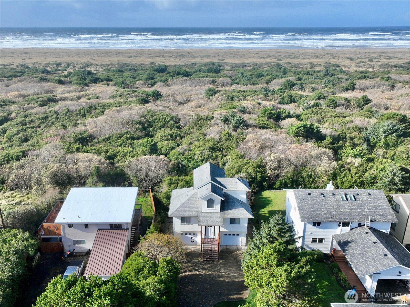 317 Sand Dune Avenue SW, Ocean Shores, WA 98569