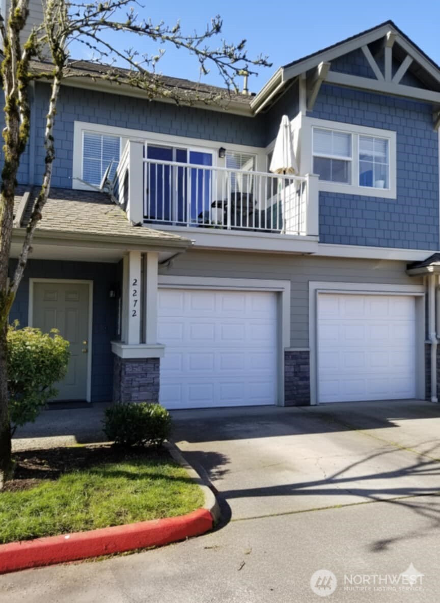 2272 Newport Way NW, Issaquah, WA 98027