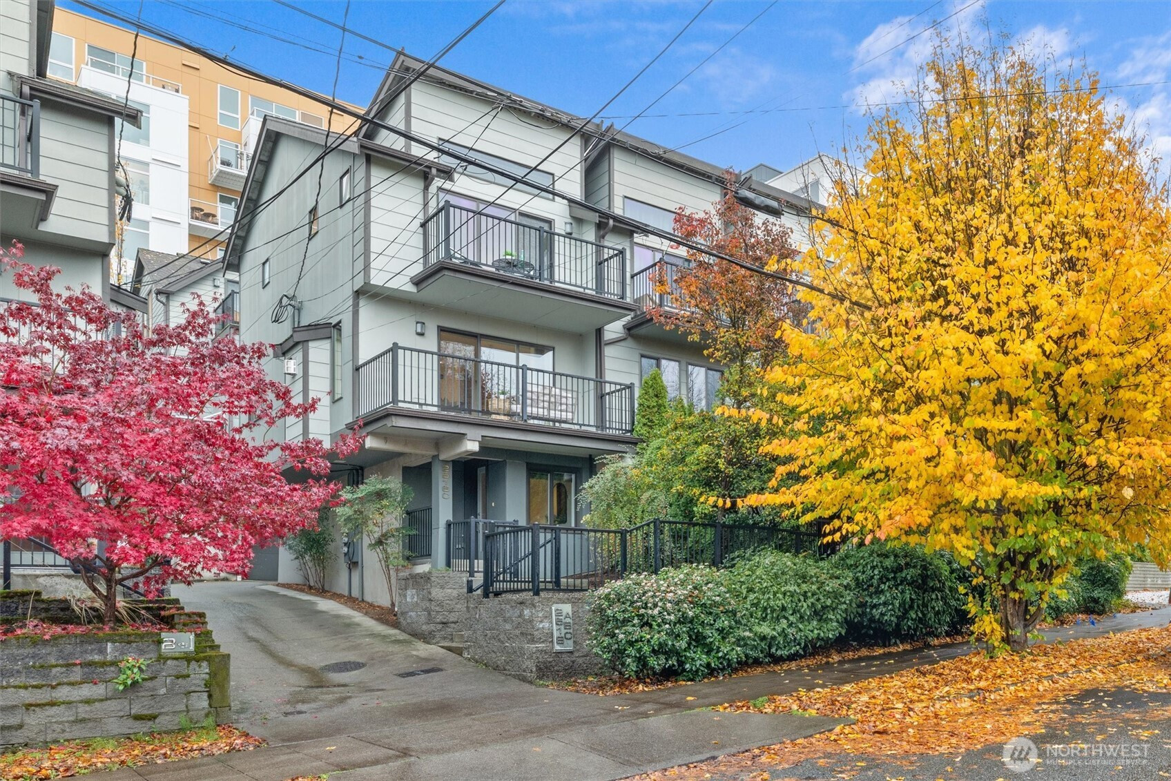 2516 Yale Avenue E, Seattle, WA 98102