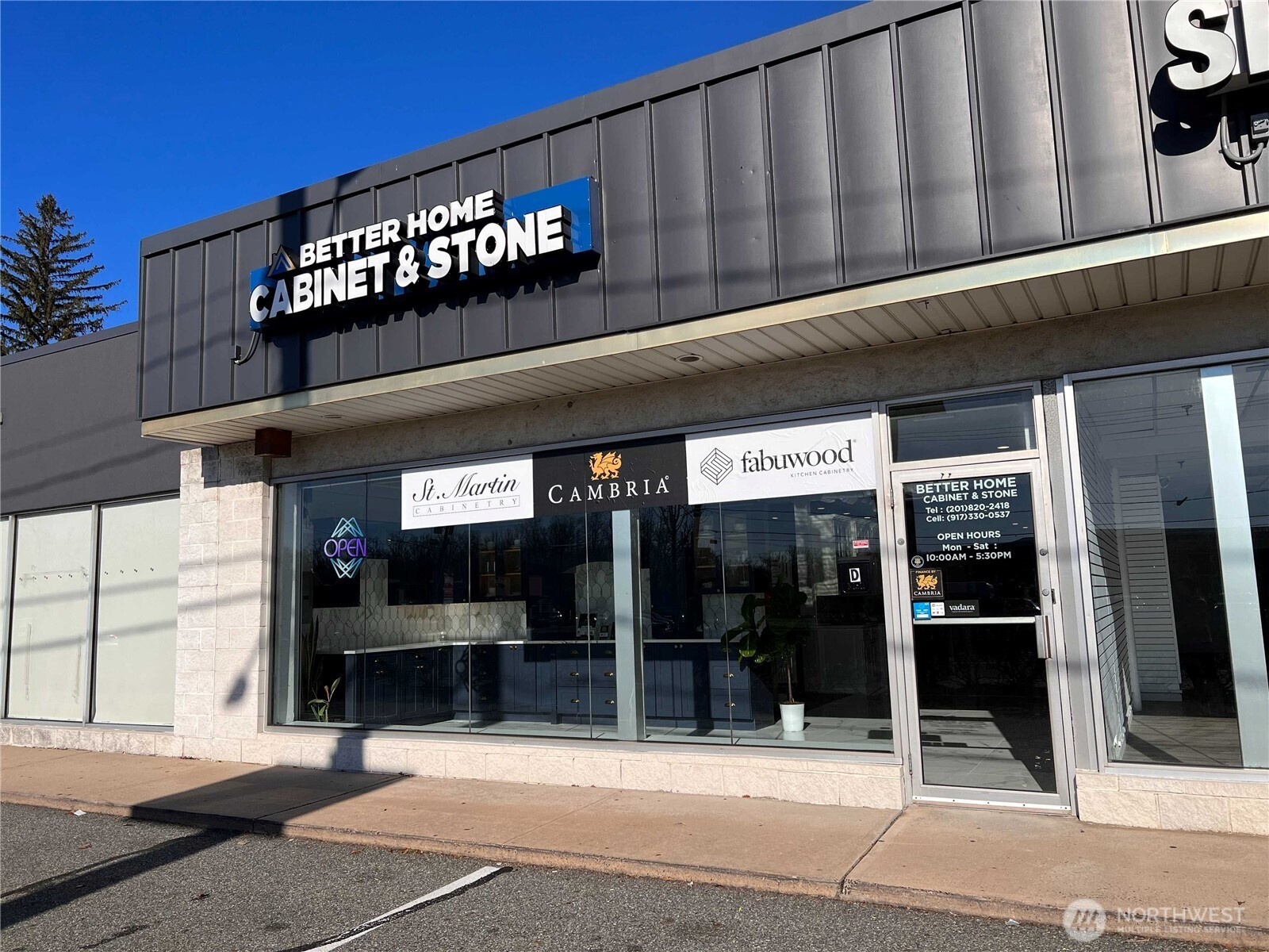 14100 NE 20th Street, Bellevue, WA 98007