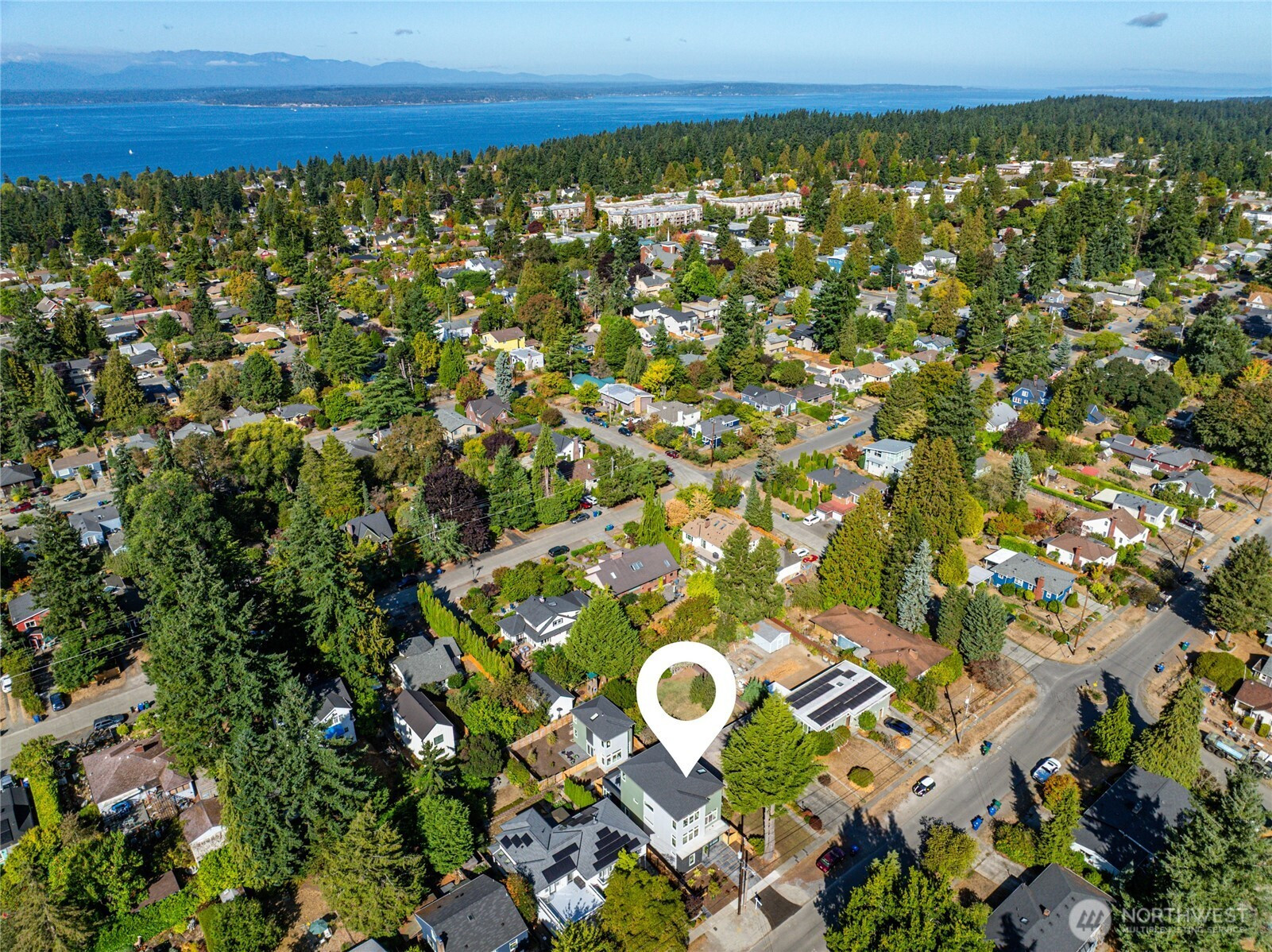 12037 Fremont Avenue N, Seattle, WA 98133