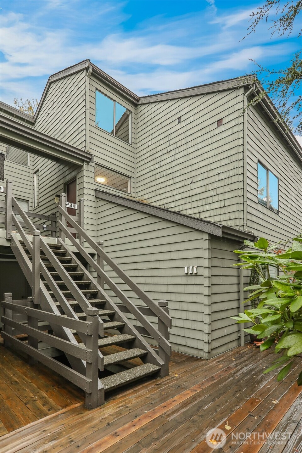 6 Lake Bellevue Drive, Bellevue, WA 98005