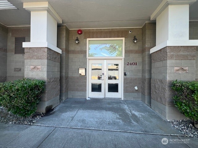 2401 SW Brandon Street, Seattle, WA 98106