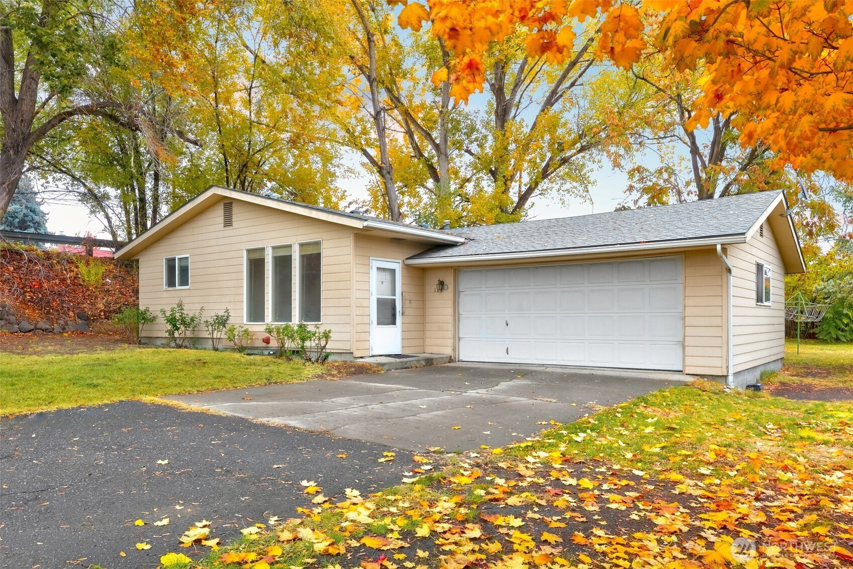 123 N 46th Avenue, Yakima, WA 98908