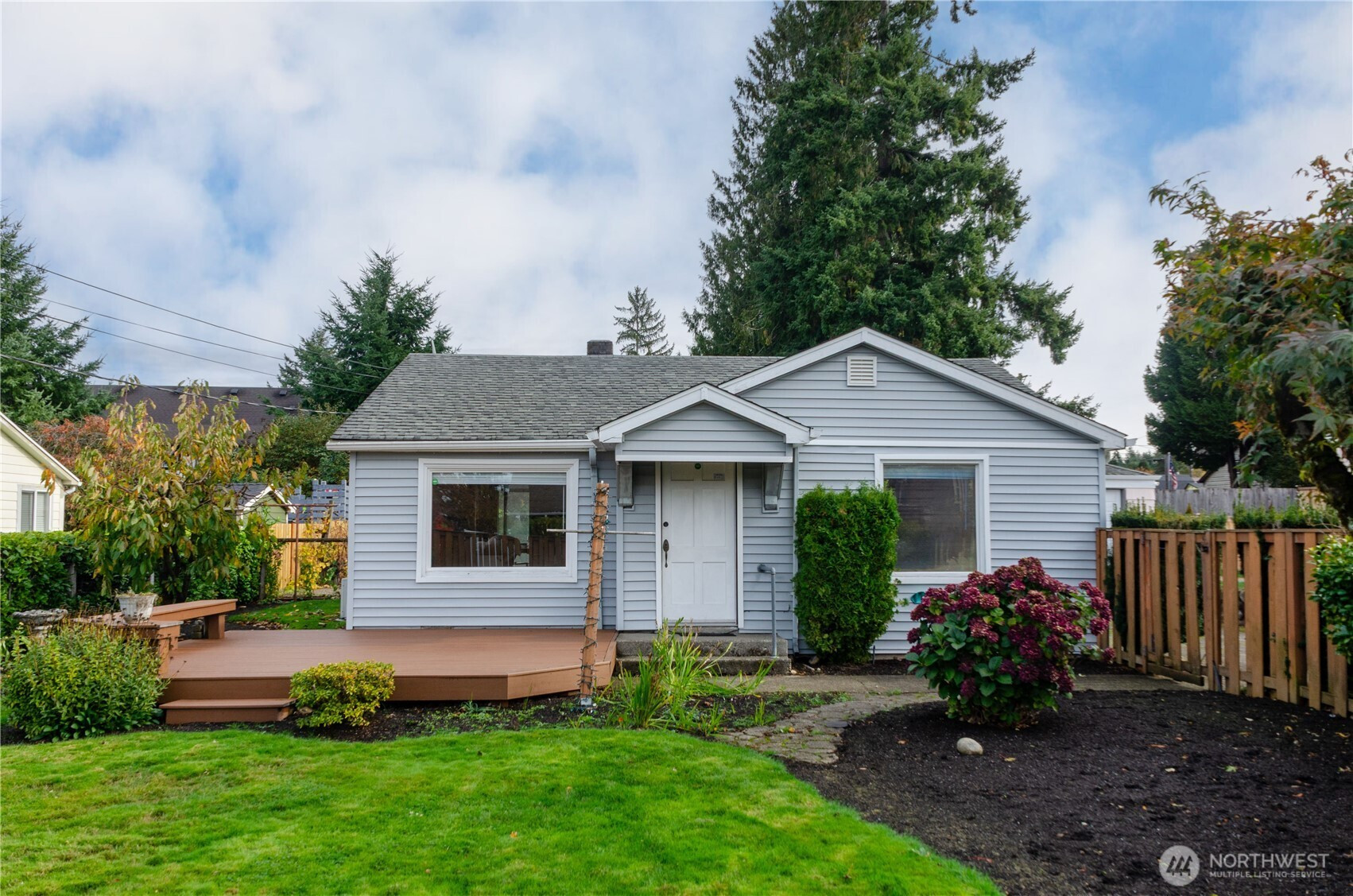 2723 Locust Avenue W, University Place, WA 98466