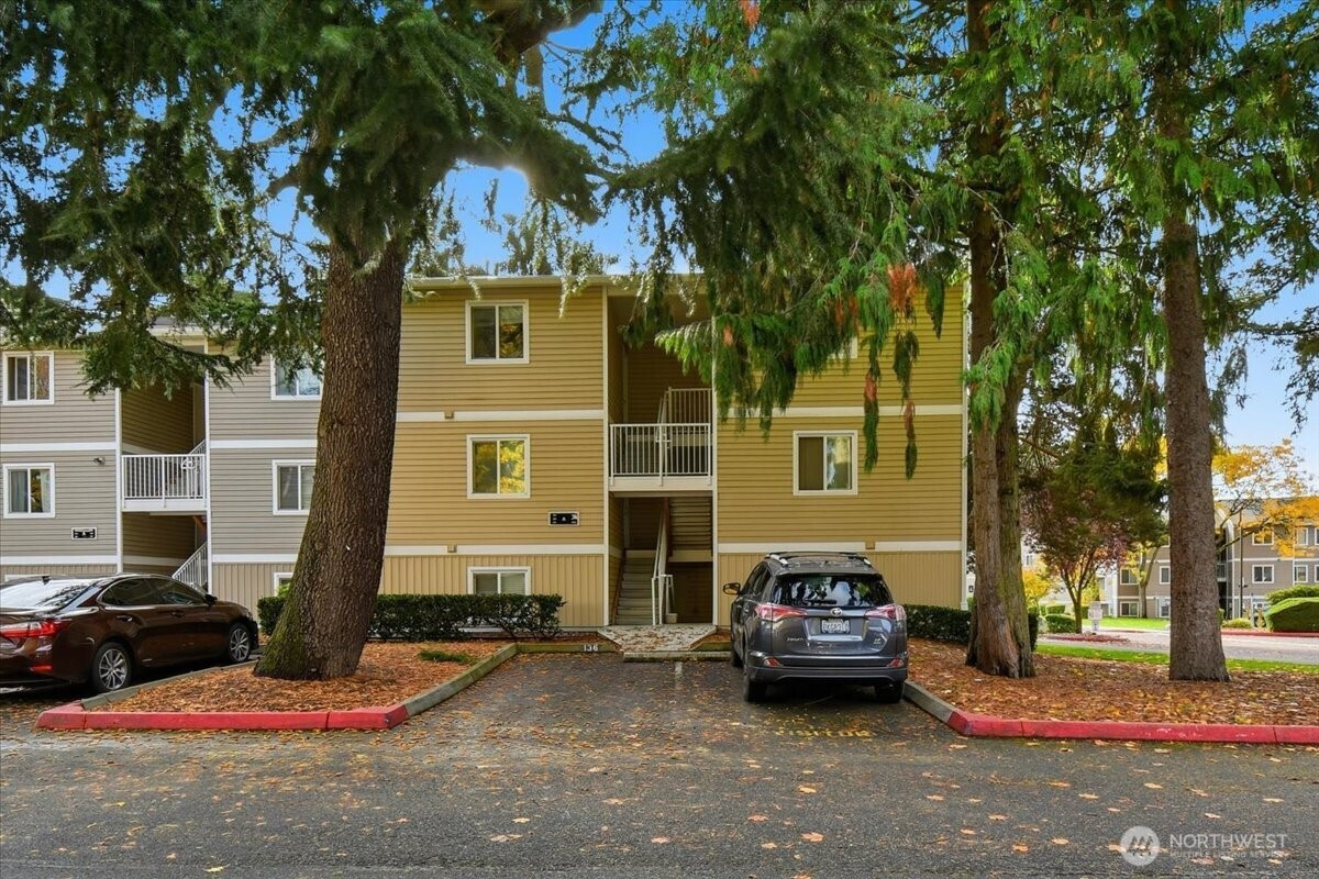 12515 NE 132nd Court, Kirkland, WA 98034