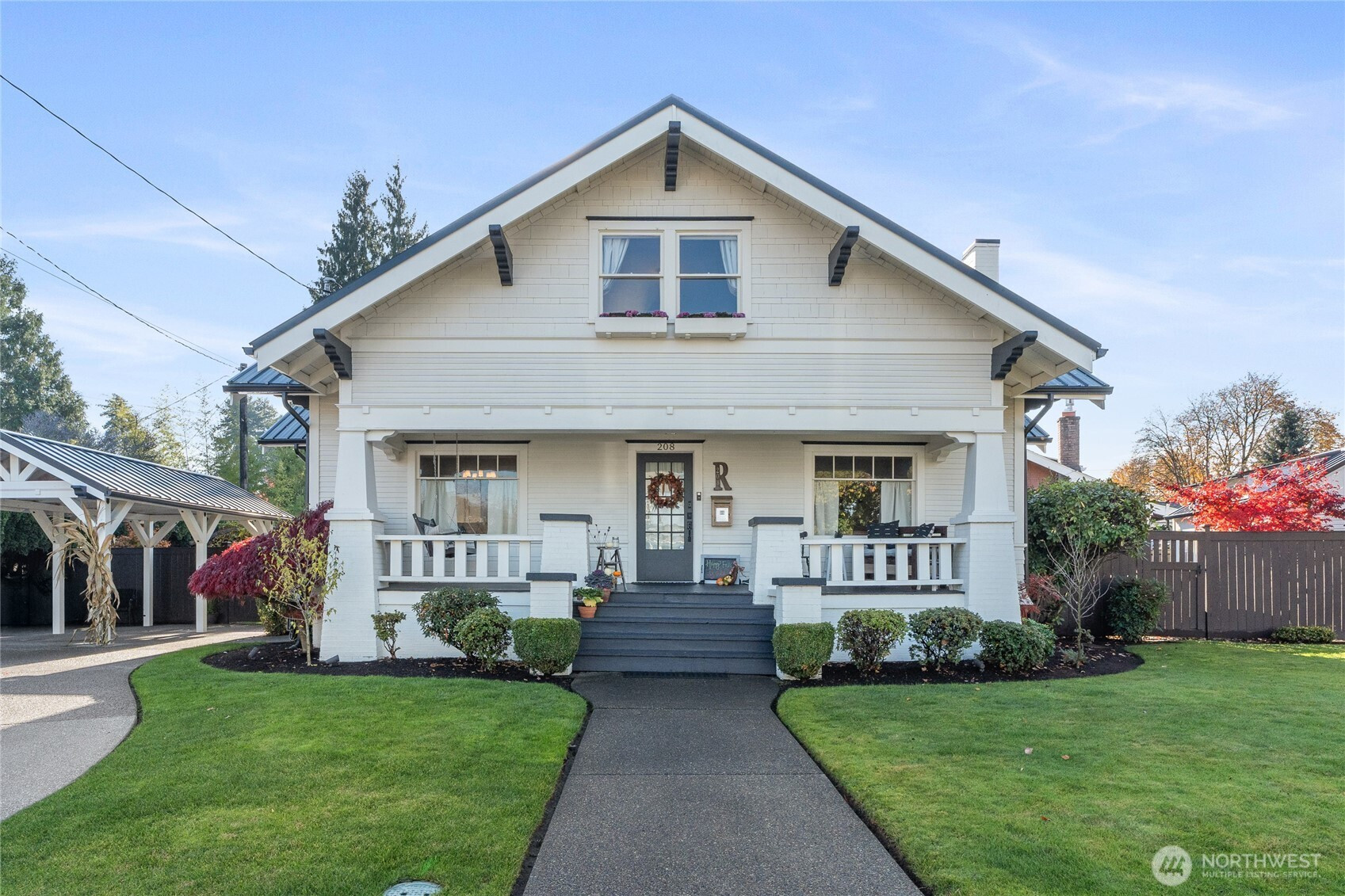 208 5th Ave NW, Puyallup, WA 98371