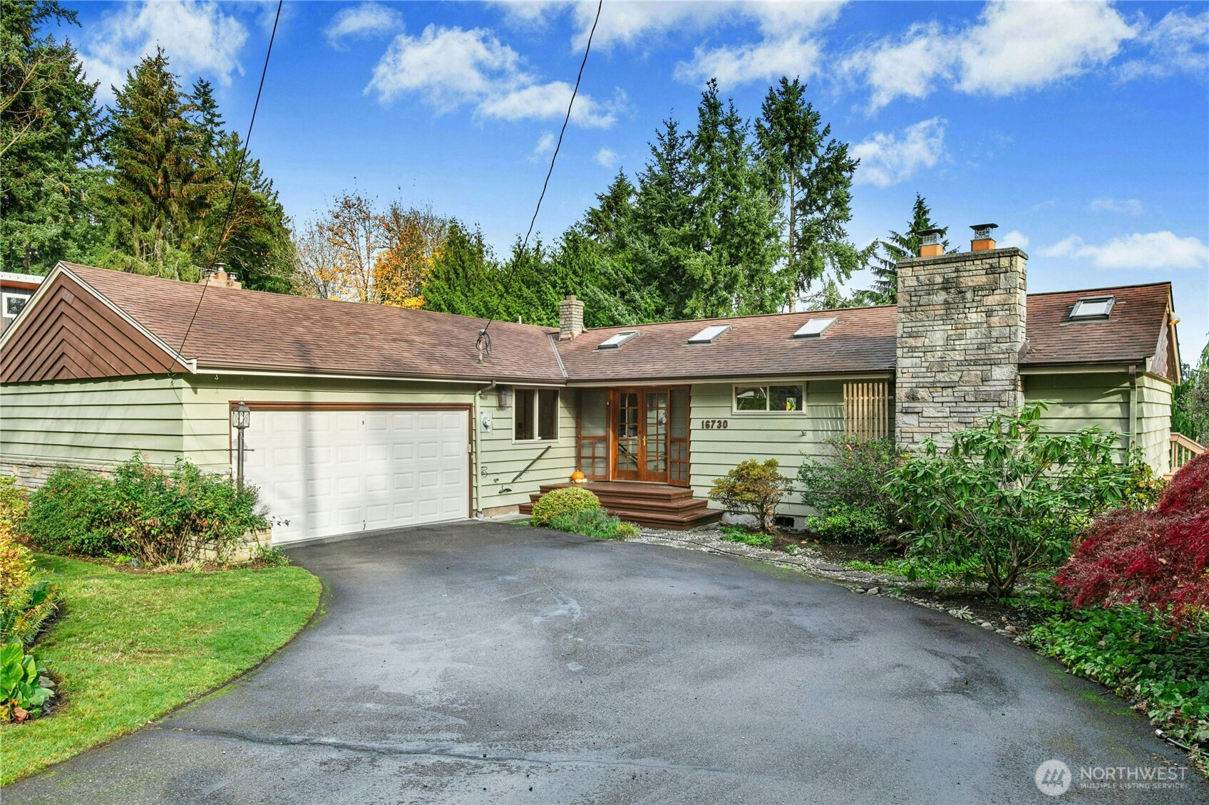 16730 32nd Place NE, Lake Forest Park, WA 98155