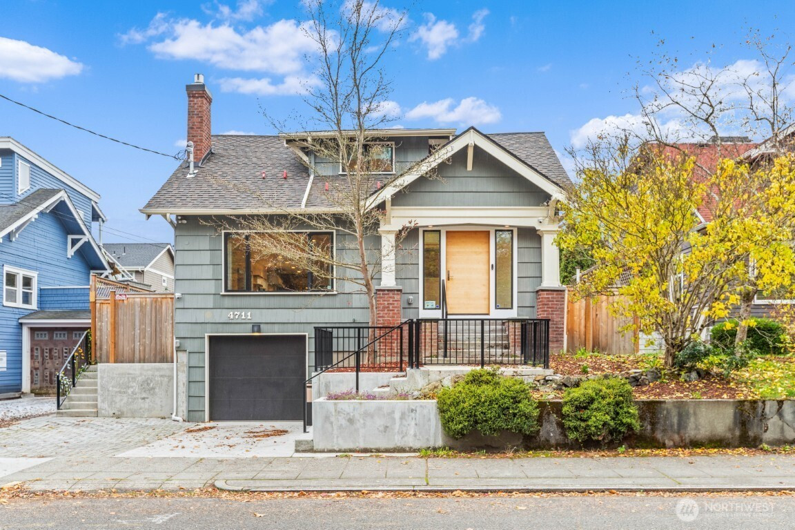 4711 Meridian Avenue N, Seattle, WA 98103