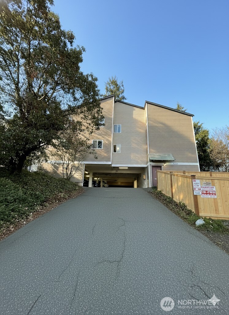 14344 N Stone Avenue, Seattle, WA 98133