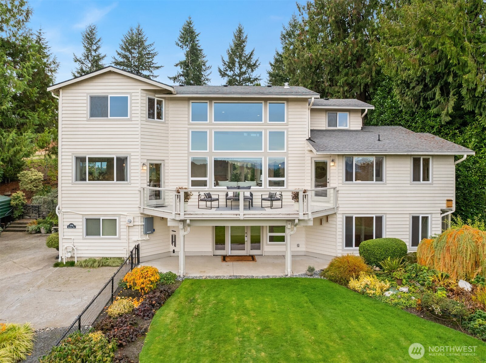 13816 Kenwanda Drive, Snohomish, WA 98296