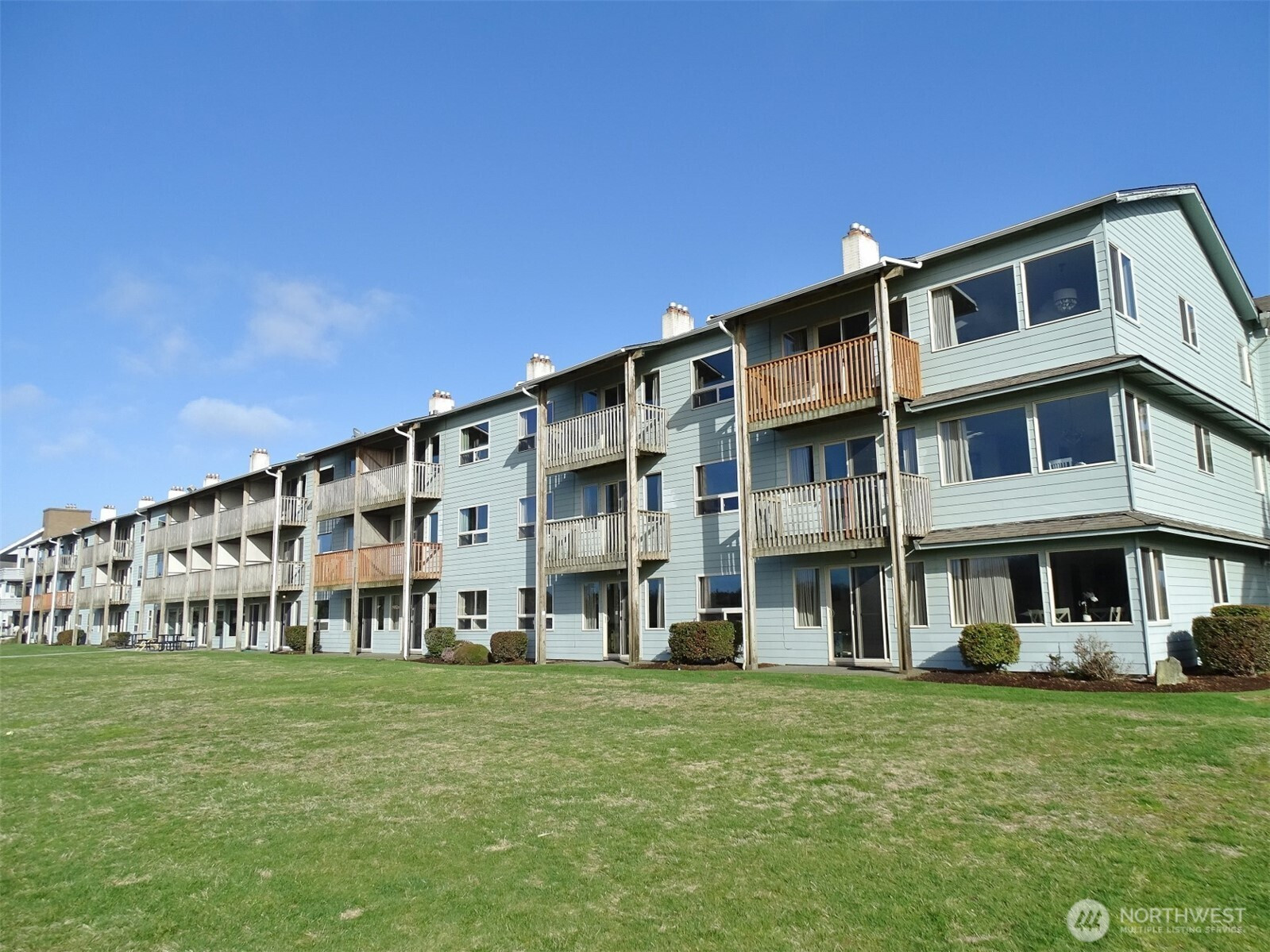 643 Ocean Shores Boulevard NW, Ocean Shores, WA 98569