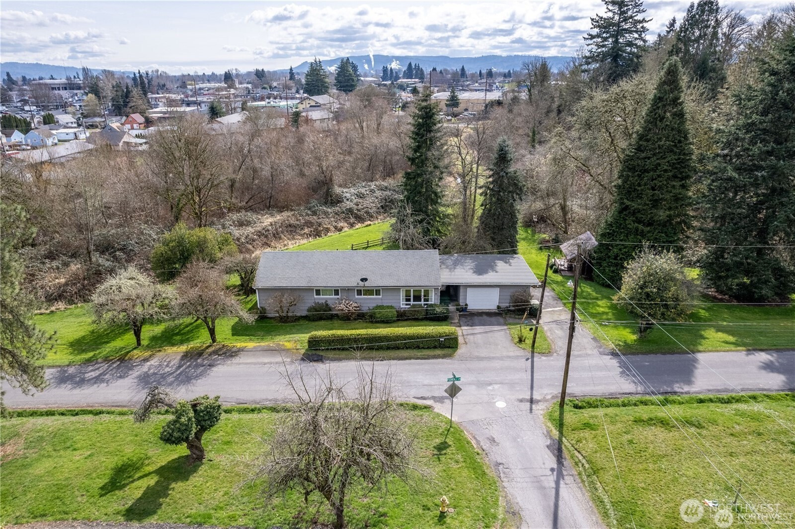 708 Fishers Lane, Kelso, WA 98626