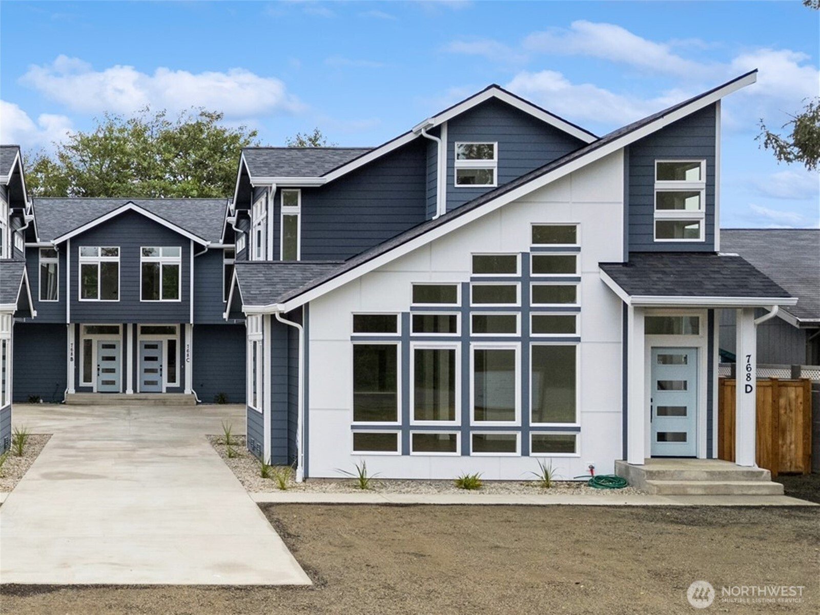 768 Point Brown Avenue SE, Ocean Shores, WA 98569