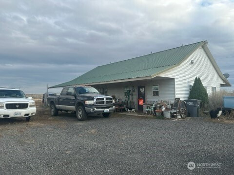 9973 SE Road S, Warden, WA 98857