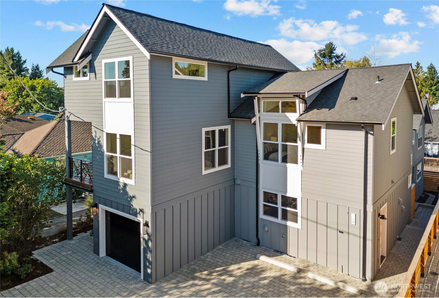 7350 22nd Avenue NW, Seattle, WA 98117