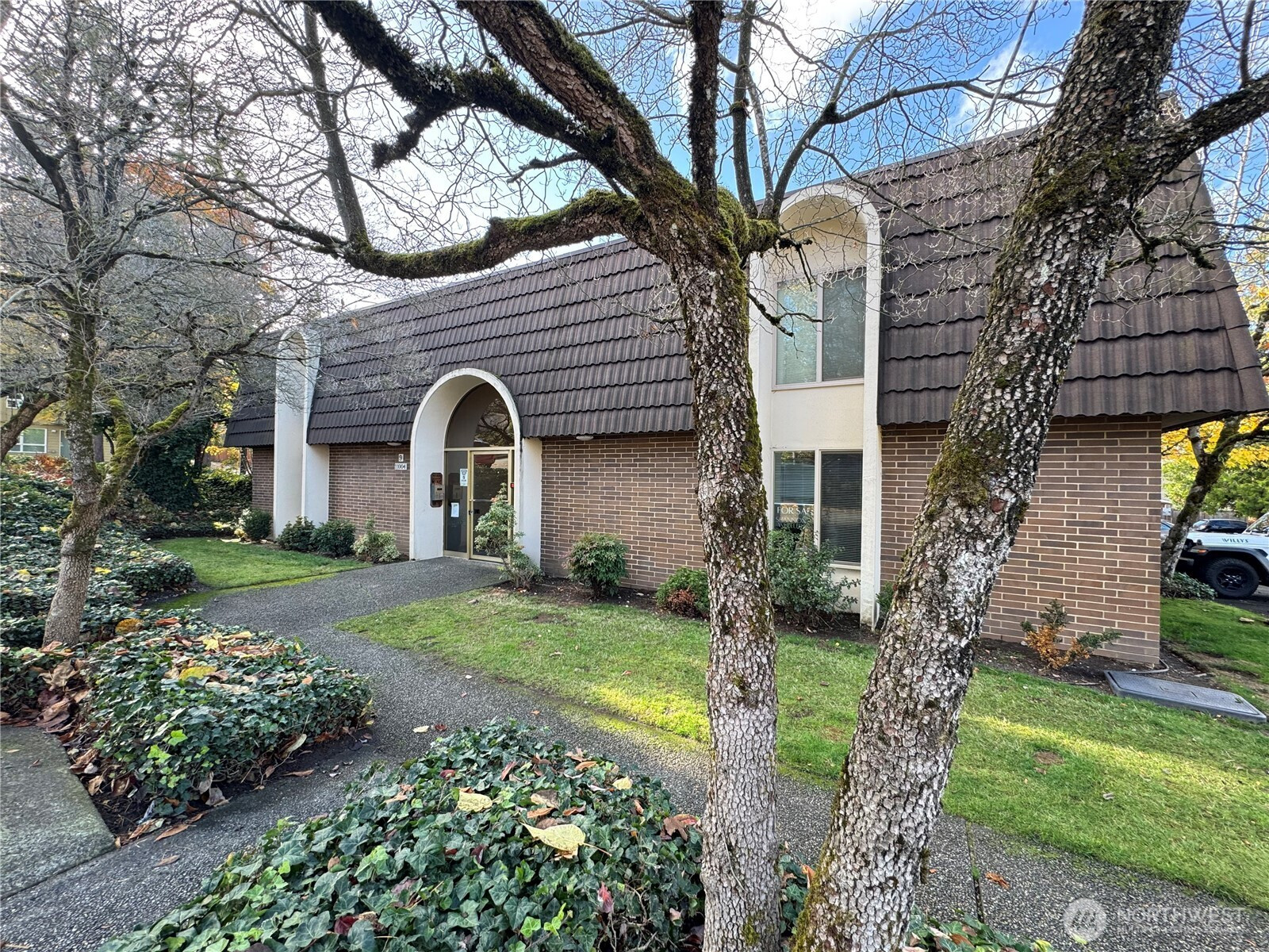 11004 NE 68th Street, Kirkland, WA 98033