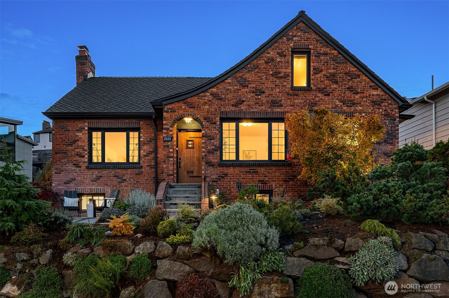 2503 37th Avenue W, Seattle, WA 98199