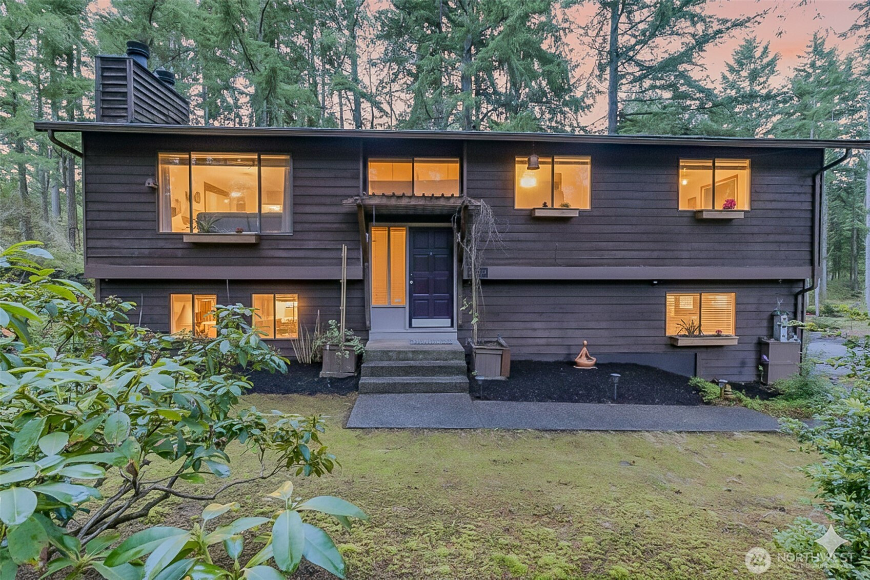 8914 Homestead Avenue NE, Olympia, WA 98516