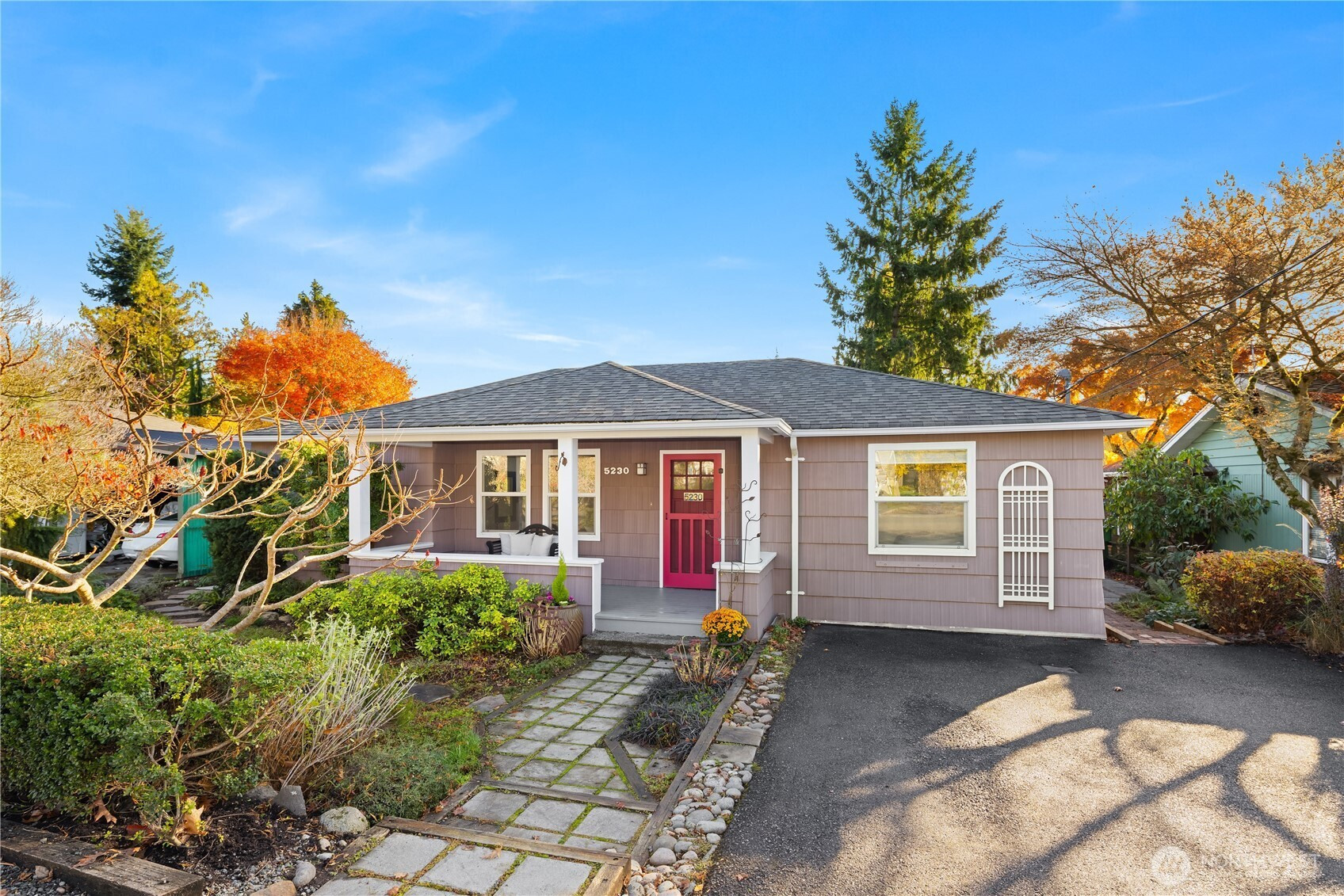 5230 242nd Street SW, Mountlake Terrace, WA 98043