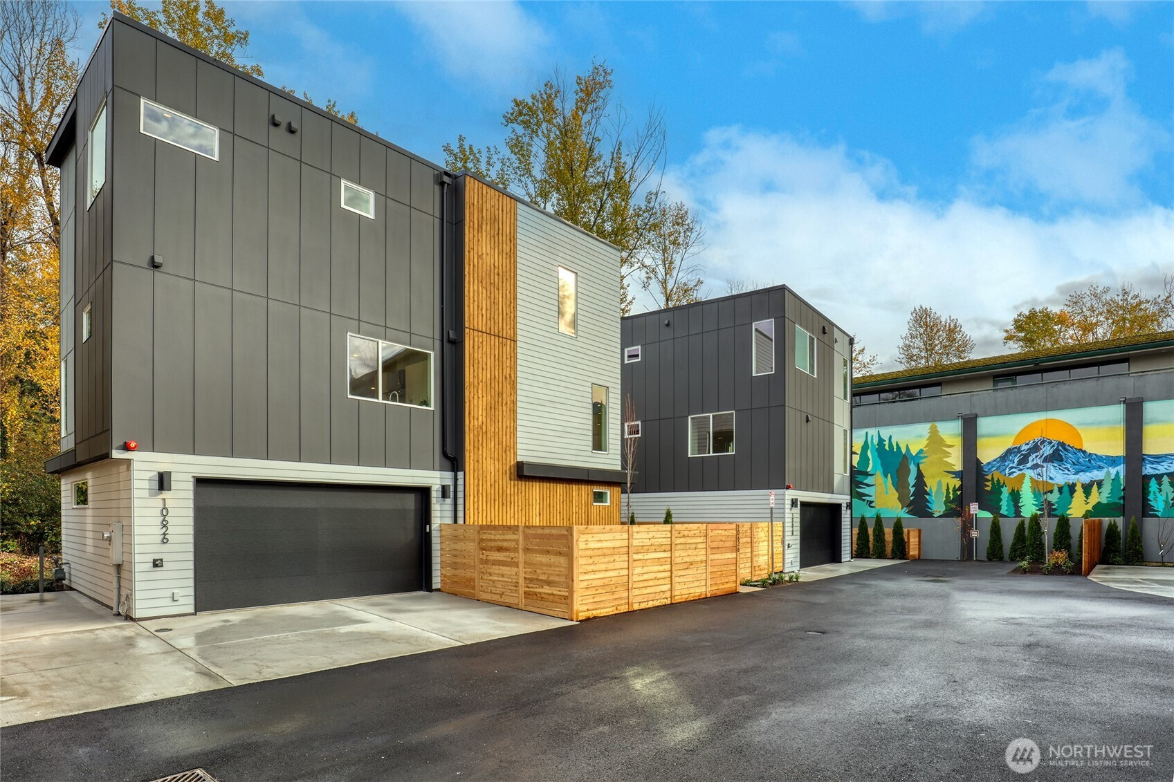 10626 E Riverside Dr, Bothell, WA 98011