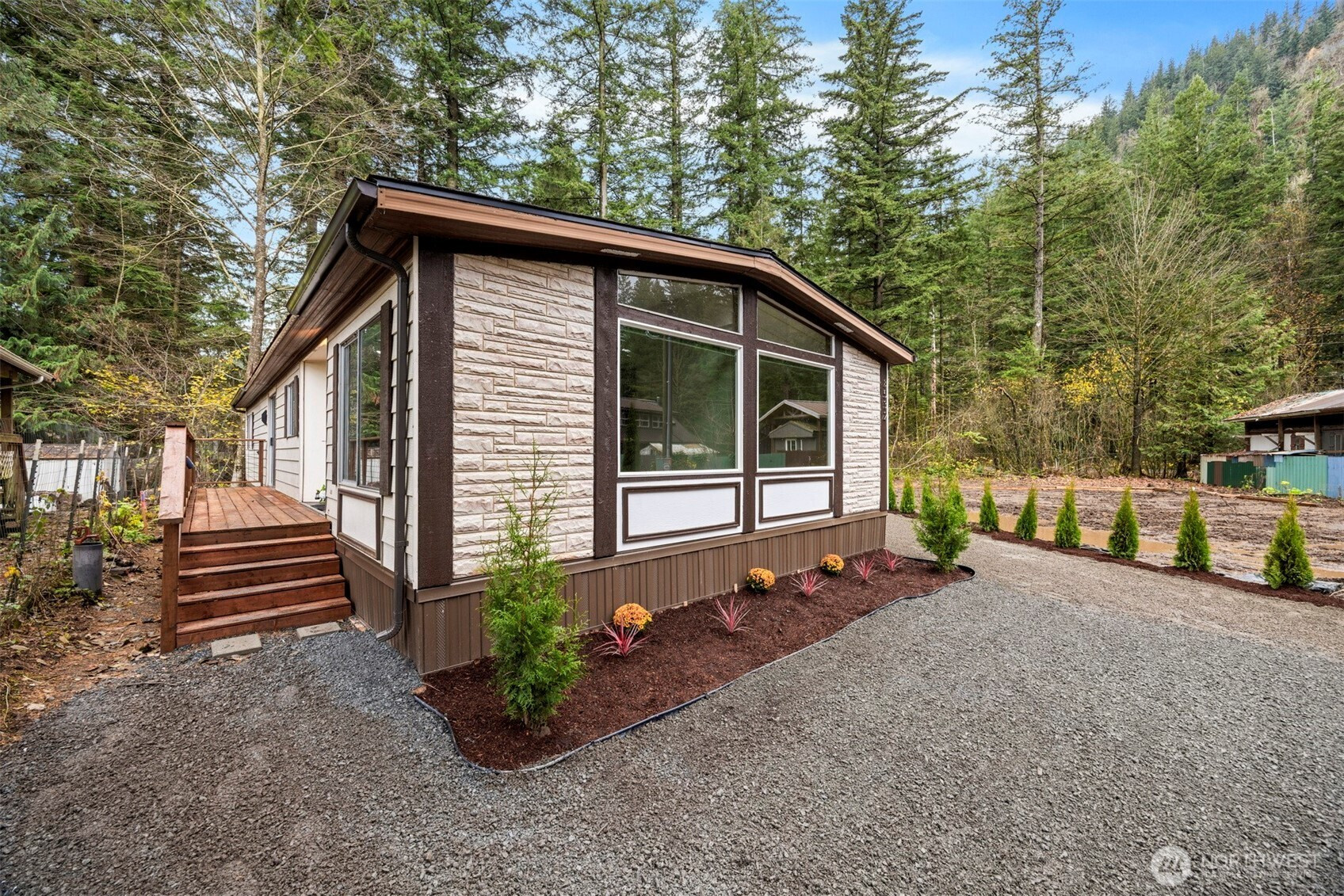 8532 Juniper Place, Maple Falls, WA 98266